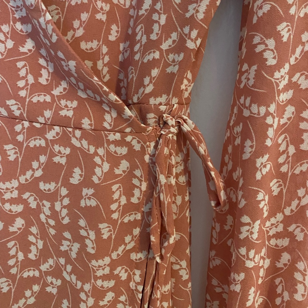 Mauve floral wrap dress - Picture 5 of 9
